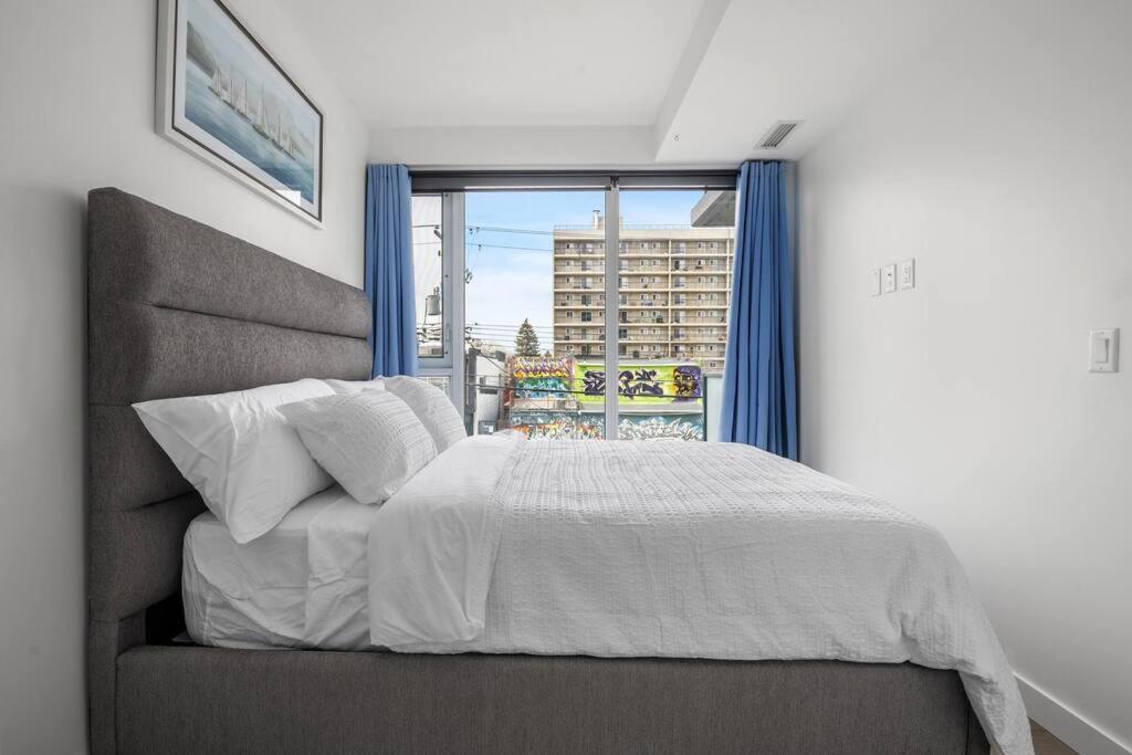 Chic 1Br Kensington Unit W/Parking Apartment Calgary Bagian luar foto