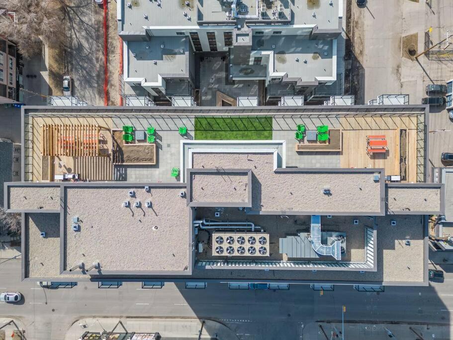 Chic 1Br Kensington Unit W/Parking Apartment Calgary Bagian luar foto